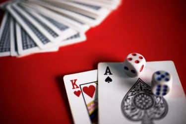 Juegos de mesa modernos para reuniones con amigos
