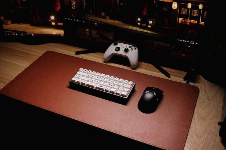 Imagen de Accesorios básicos para armar un rincón gamer cómodo