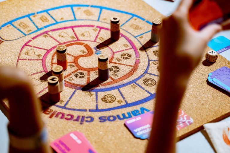 Juego de mesa estratégico para varios jugadores