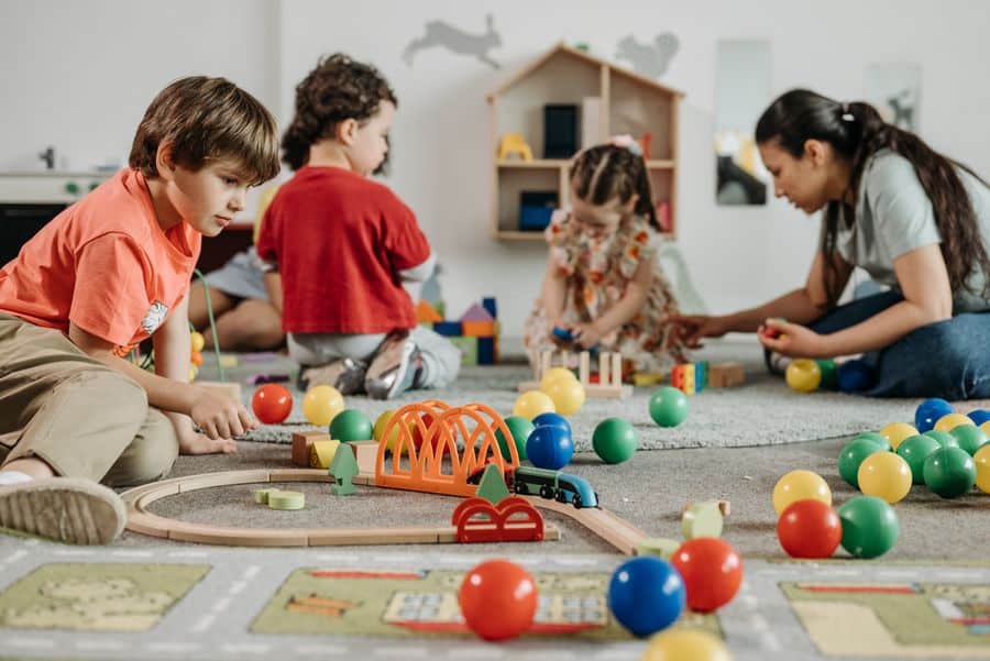 Juegos educativos en jardín infantil