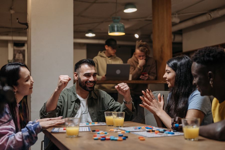 Juegos de mesa para grupos sociales