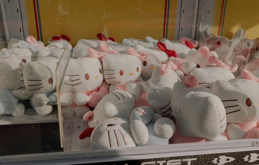 maquina garra peluches interactivos modernos 2 Máquina de garra con peluches interactivos modernos