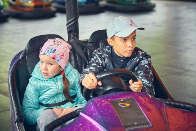 Coches eléctricos infantiles seguros