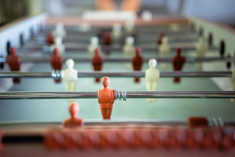 Figuritas de futbolín para juego estratégico