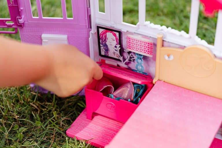 Muebles para casas de muñecas Barbie